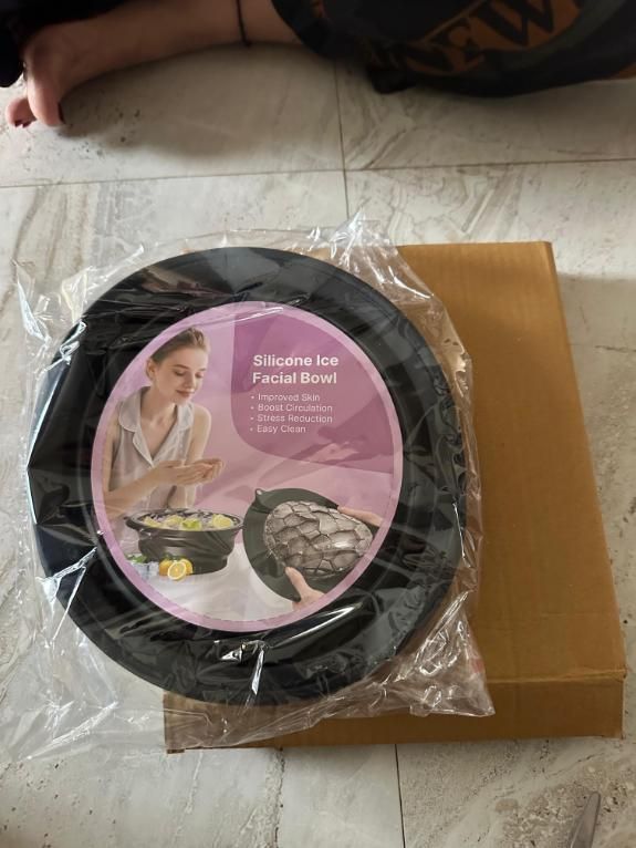 Livineasy Foldable Face Ice Bath Bowl | Portable Silicone Ice Dipping Basin for Puffiness Relief & Cold-Therapy Facial Spa